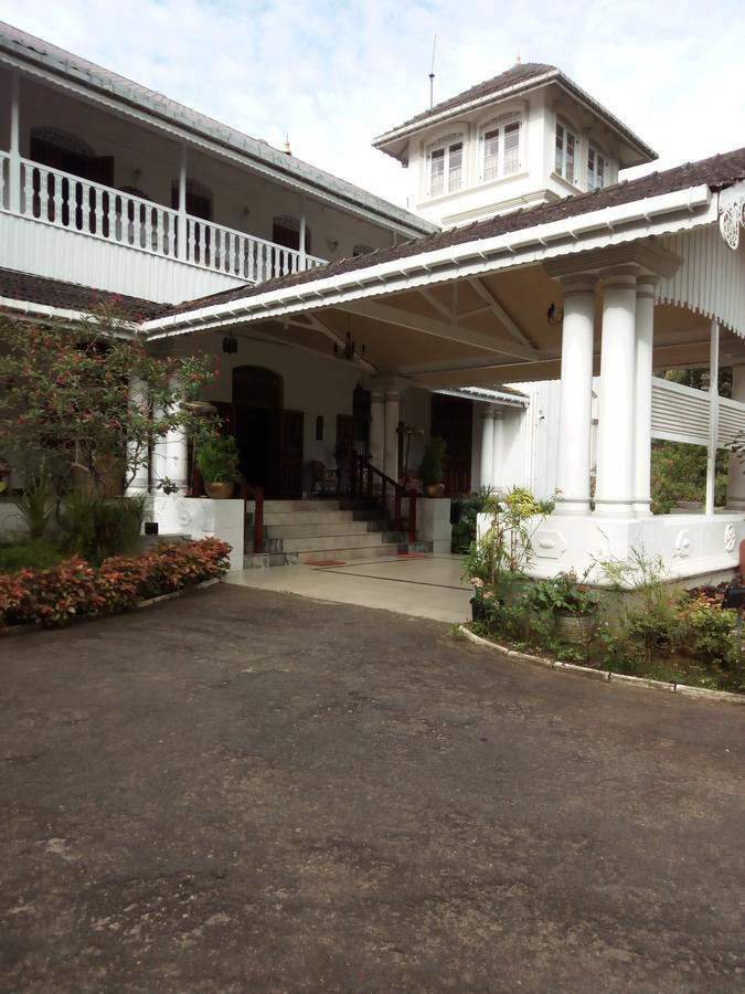 Hotel Manor House Embulpure Exterior foto