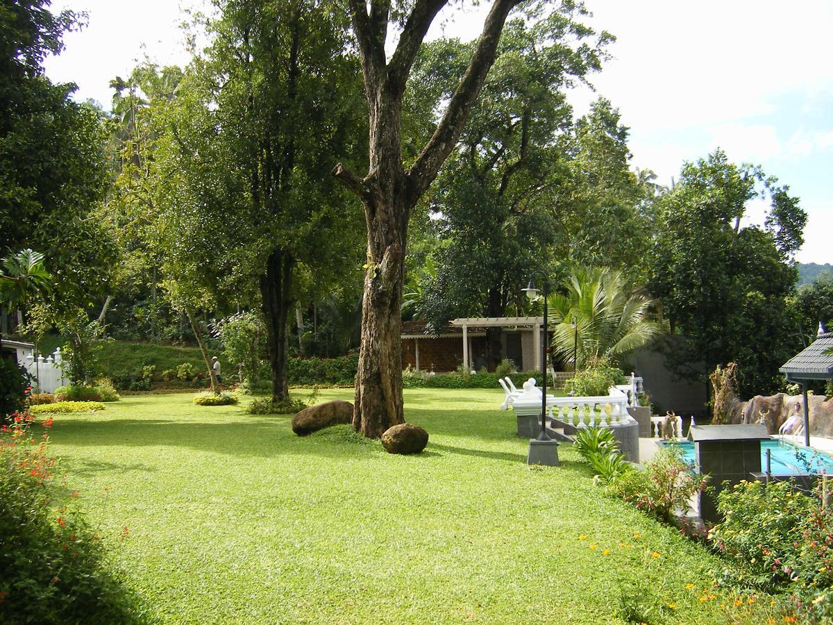Hotel Manor House Embulpure Exterior foto