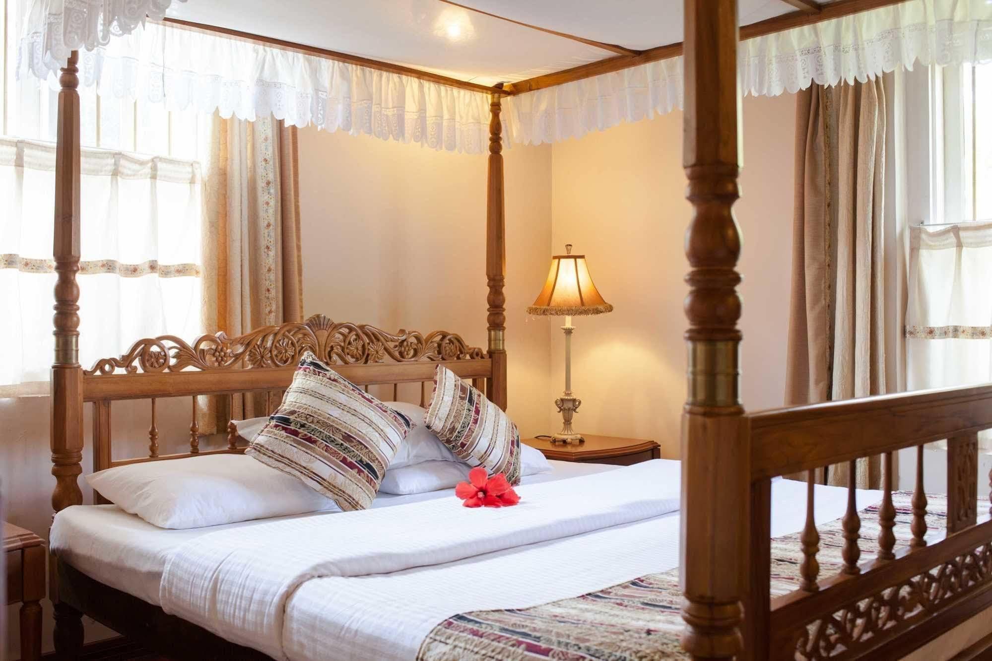 Hotel Manor House Embulpure Exterior foto