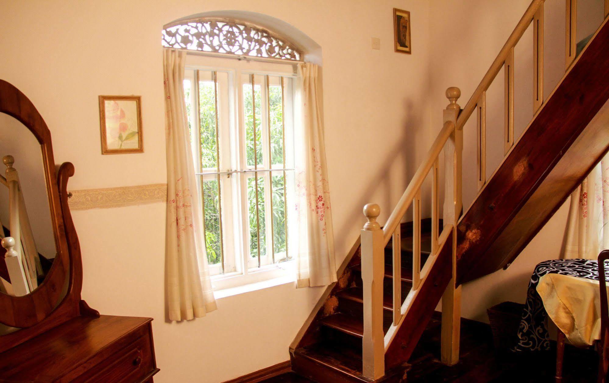 Hotel Manor House Embulpure Exterior foto