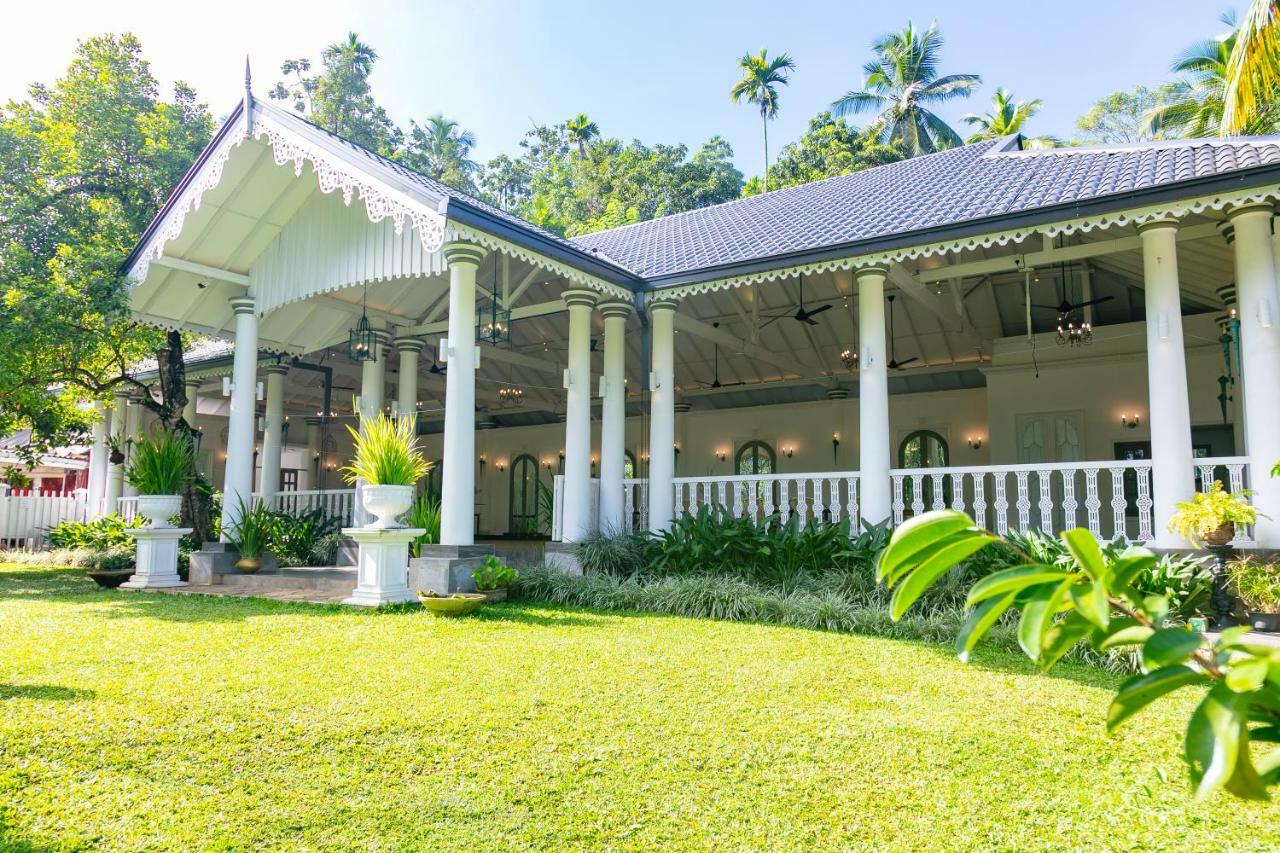 Hotel Manor House Embulpure Exterior foto