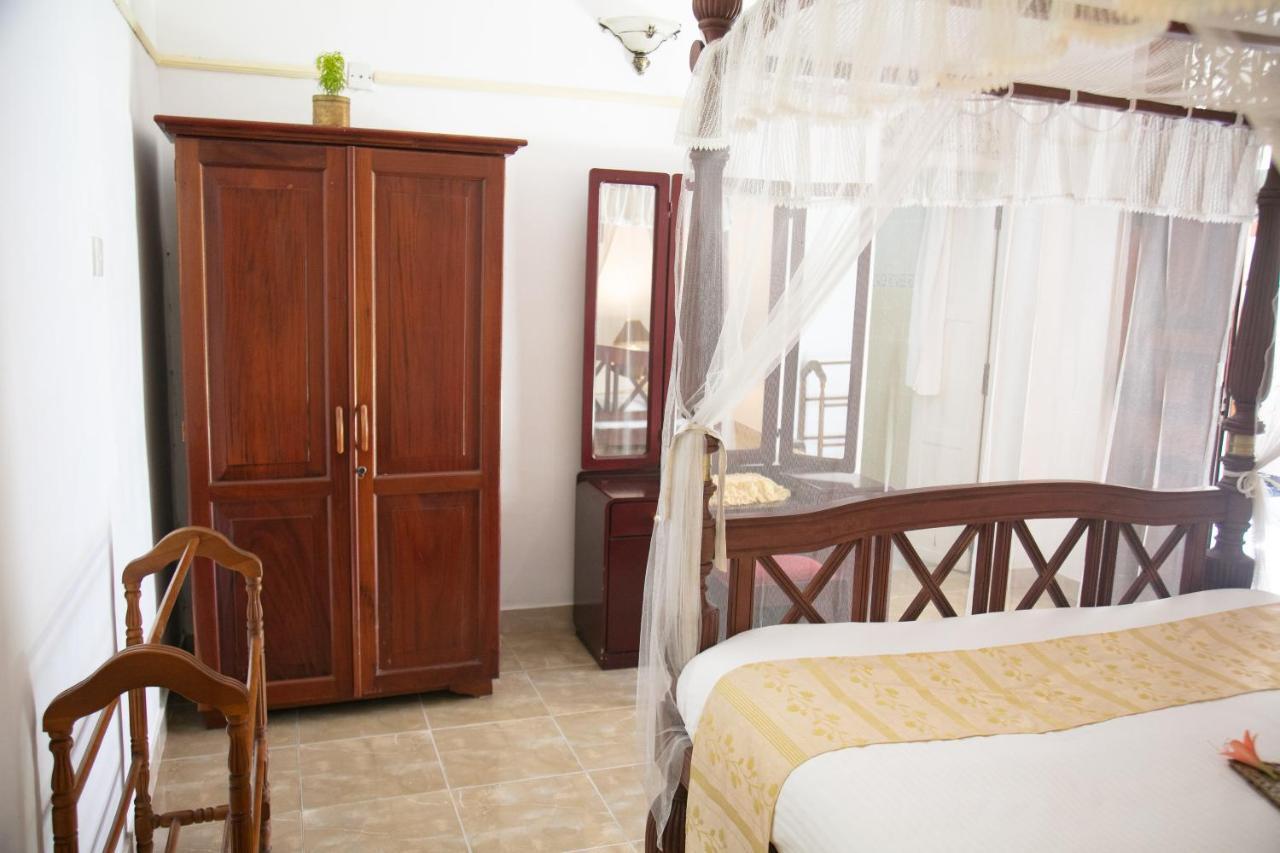 Hotel Manor House Embulpure Exterior foto