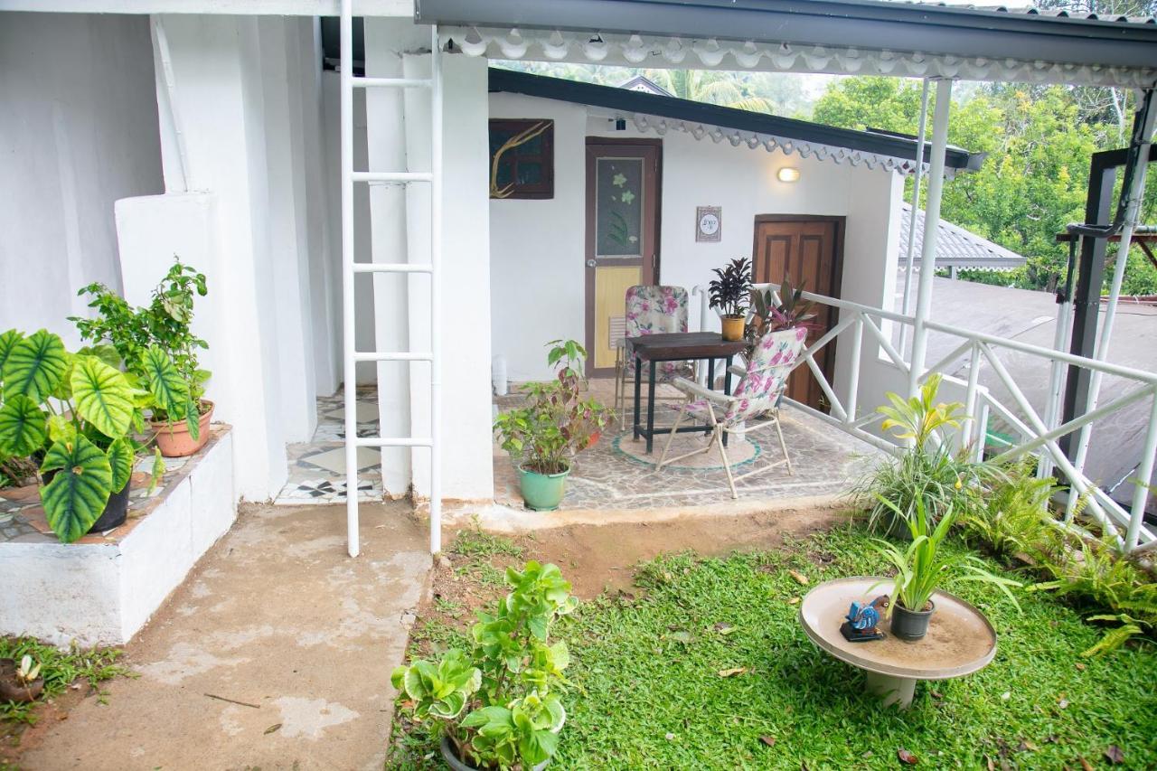 Hotel Manor House Embulpure Exterior foto